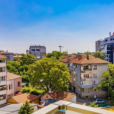 Cityscape Retreat 1Bd Flat In The Heart Of Plovdiv Apartment Bagian luar foto