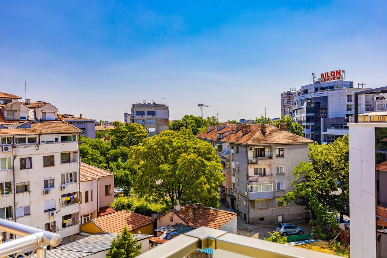 Cityscape Retreat 1Bd Flat In The Heart Of Plovdiv Apartment Bagian luar foto